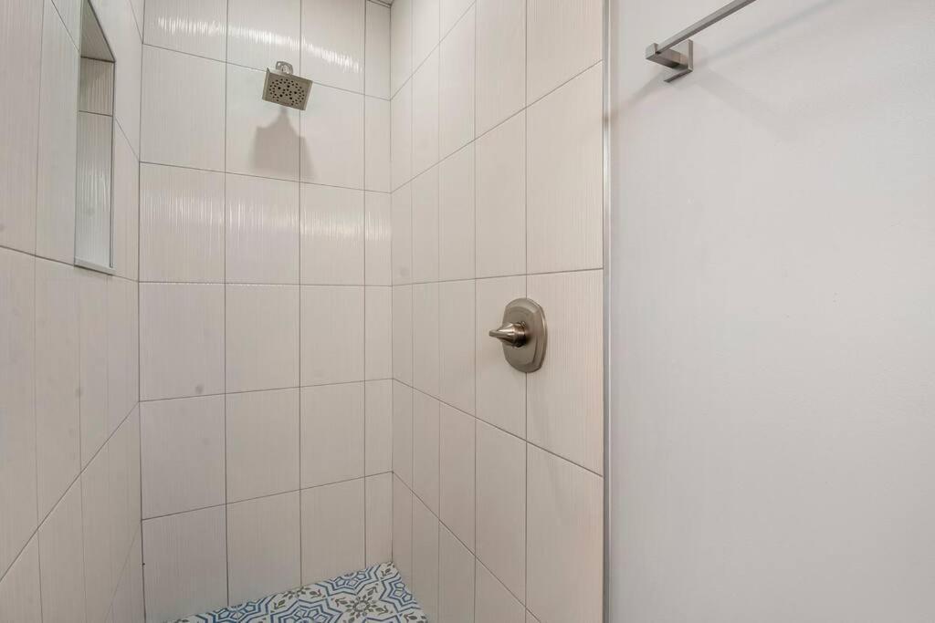 Modern Getaway Near The Beach With Room For A Boat Уест Палм Бийч Екстериор снимка